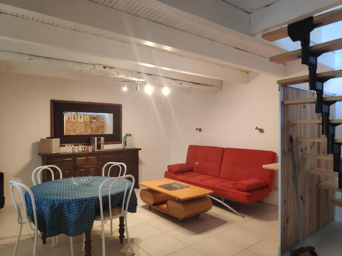 Maison 4 Personnes Caillac Zewnętrze zdjęcie